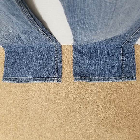 Levi's jeans 9 Too Superlow 524 bootcut flare denim whiskered lightly distressed - Picture 7 of 16